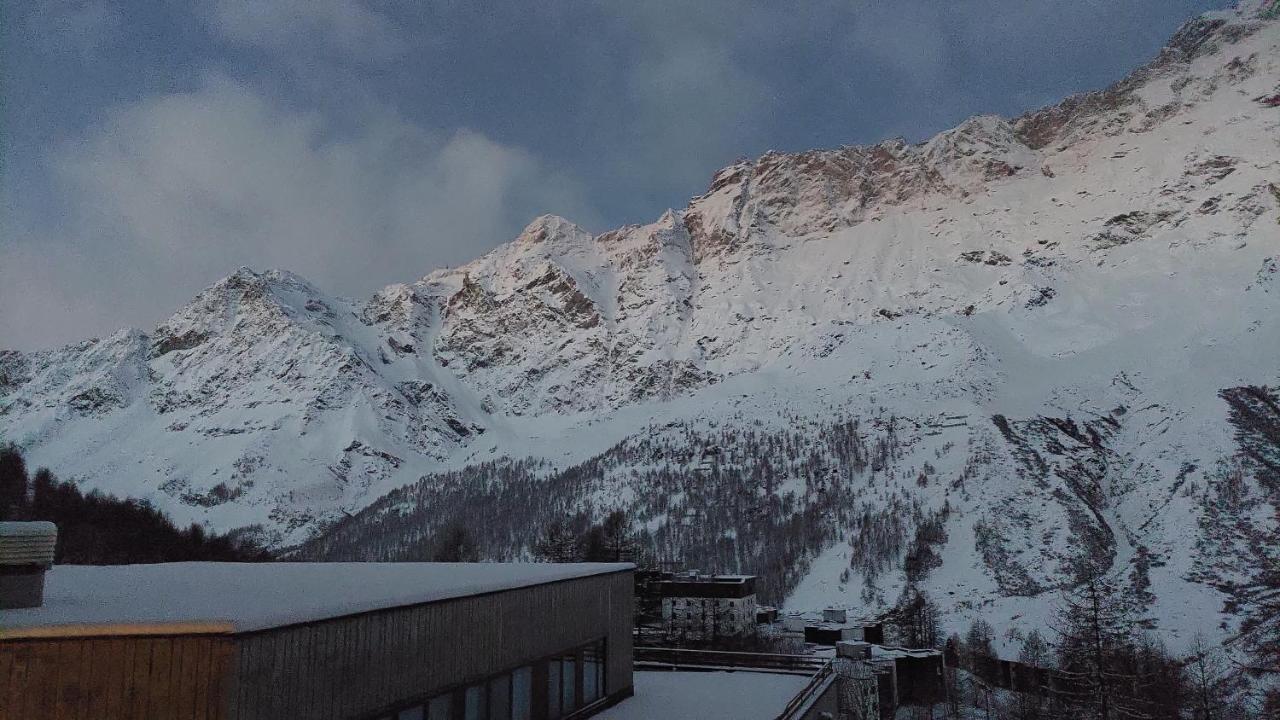 דירות ברויל-קרוויניה Bilocale Cervinia Cielo Alto Sulle Piste מראה חיצוני תמונה