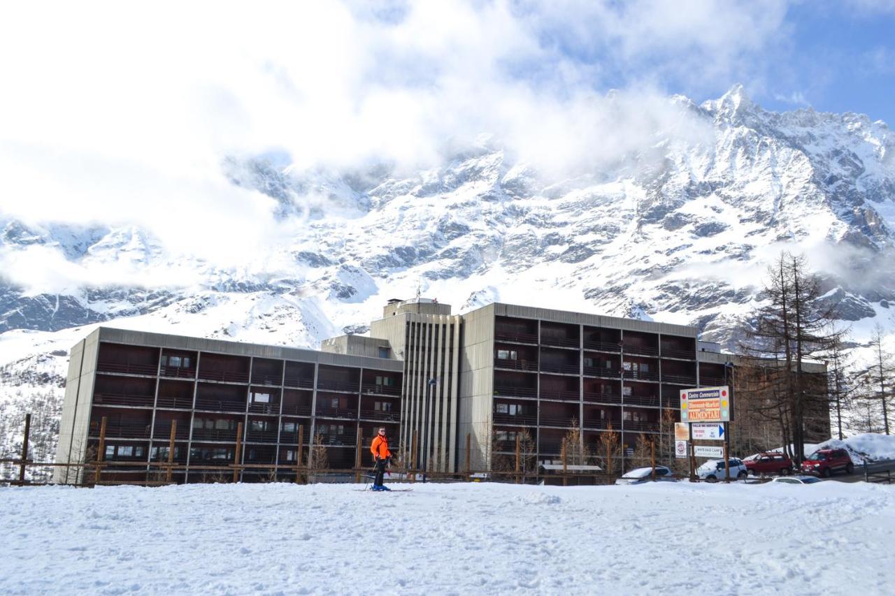 דירות ברויל-קרוויניה Bilocale Cervinia Cielo Alto Sulle Piste מראה חיצוני תמונה